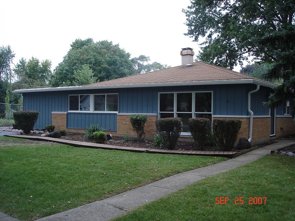 1st image of 585 Glendale Ln
