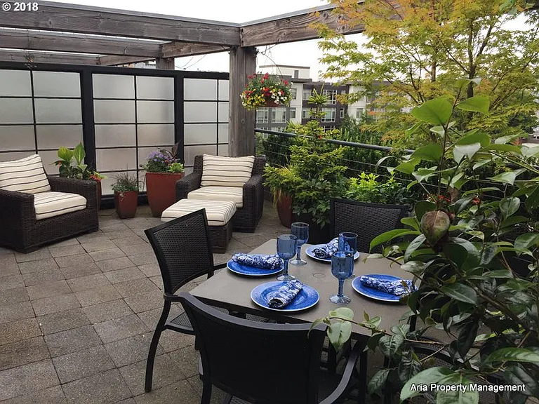 1011 NW Glisan St #302 — Photo 20