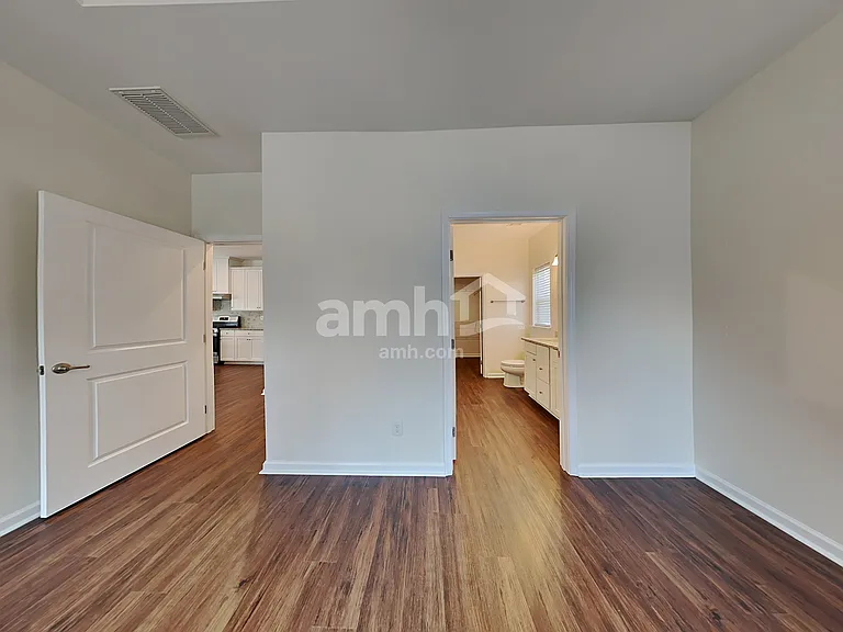 252 Thames Valley Dr — Photo 8