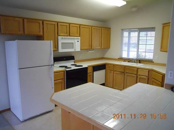 5th image of 879 SE 74th Ave