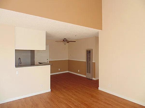 7950 Howe St. — Photo 7