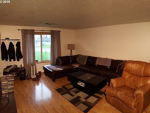 5th image of 8319 NE 144th Ave