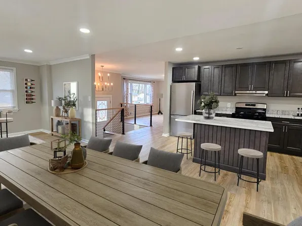 7605 Pollen St, Lorton, VA 22079