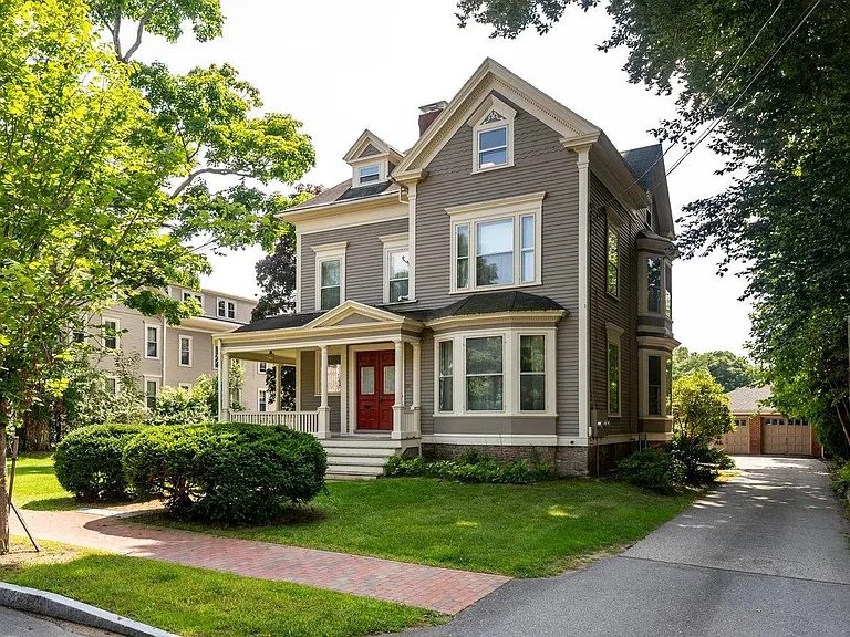 56 Summer St — Photo 1