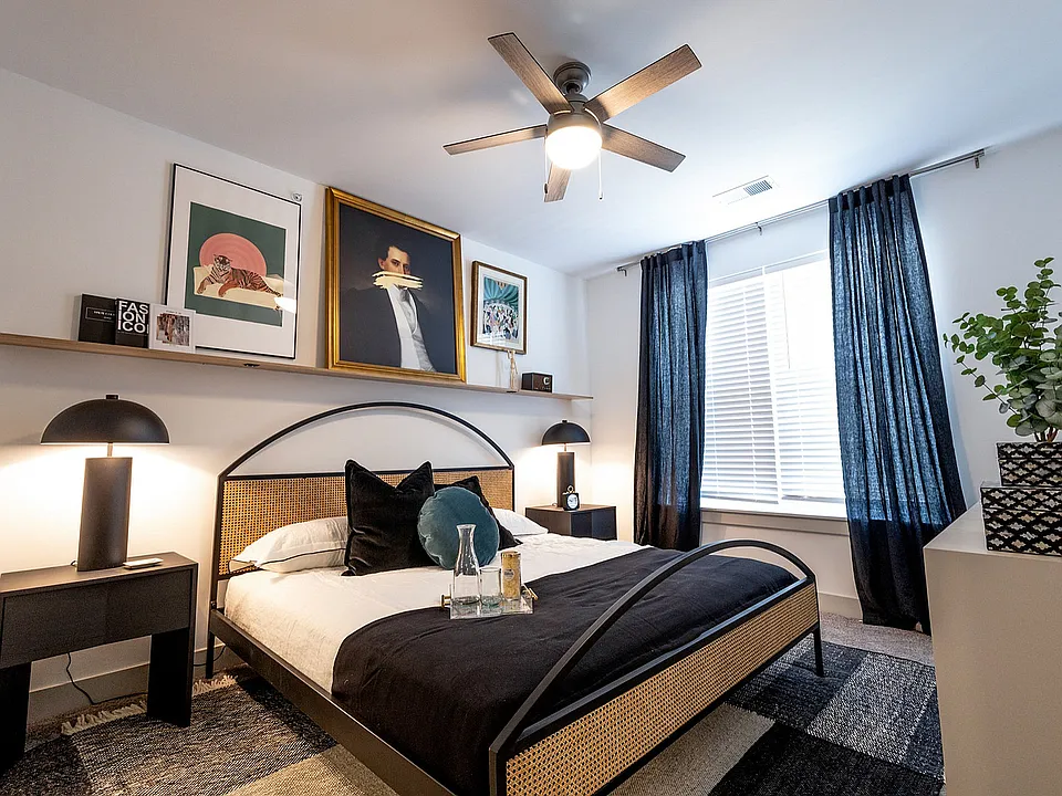Woodburn Exchange - Bedroom