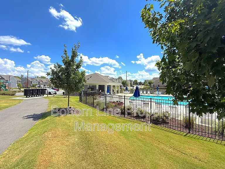 4029 Black Ct — Photo 8