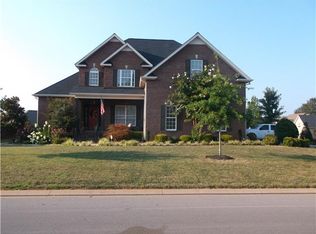 453 Savannah Ridge Dr, Murfreesboro, TN 37127