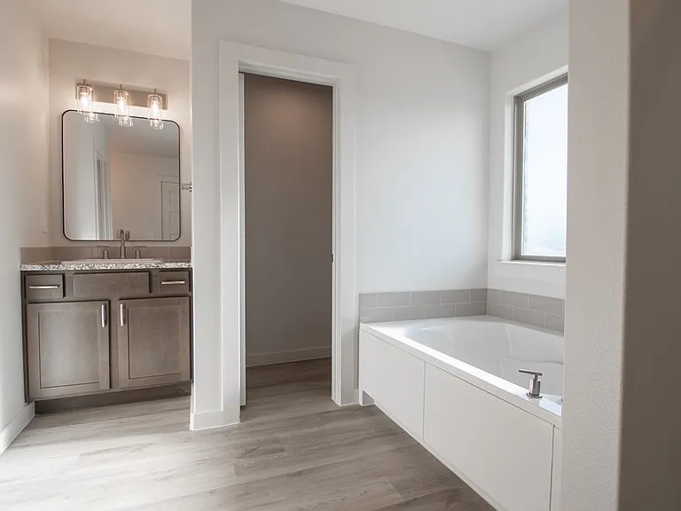 2060 Acacia Ln — Photo 13