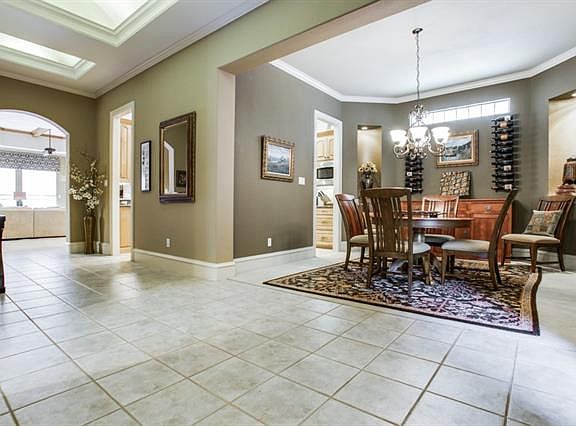 3rd image of 632 Chandon Ct