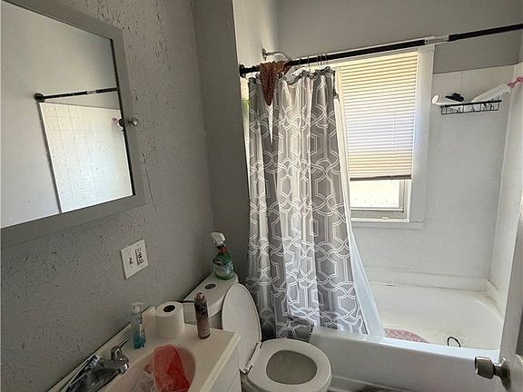 3rd image of 11101 Nelson Ave