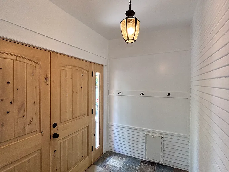 469 Lexington Ave #1 — Photo 10