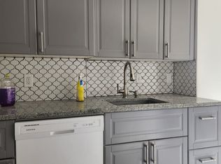 2521 McNicholsapt #B2, Detroit, MI 48221