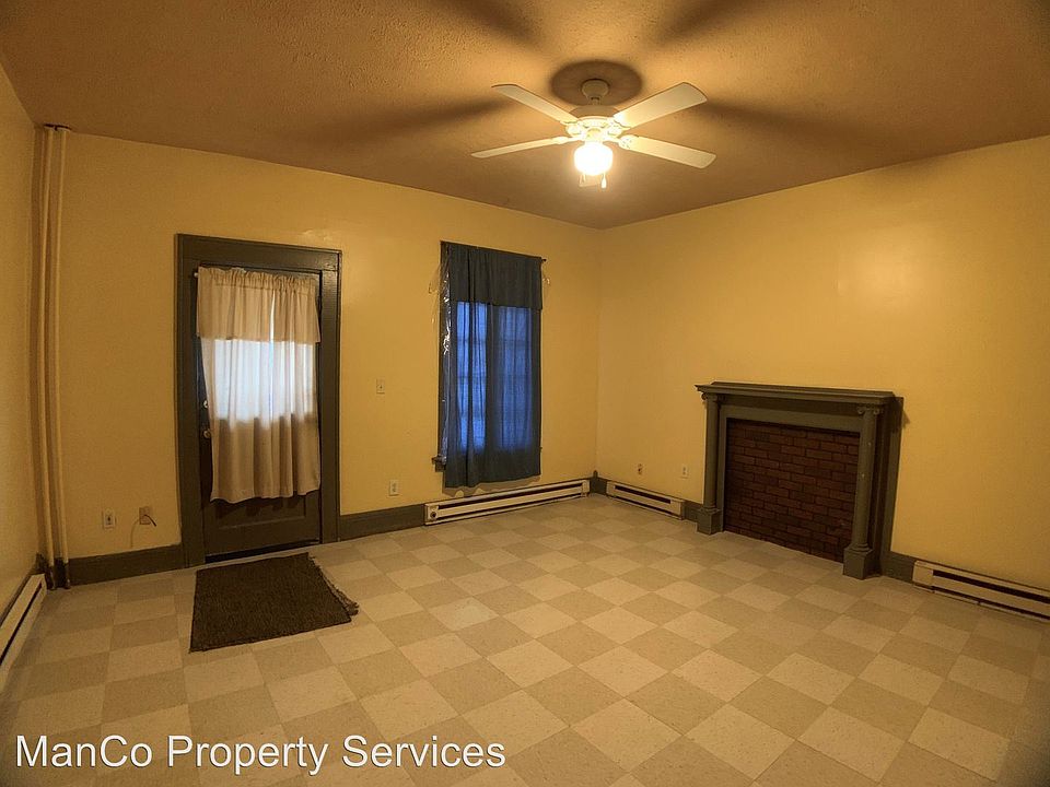 1st image of 528 Troy St #B