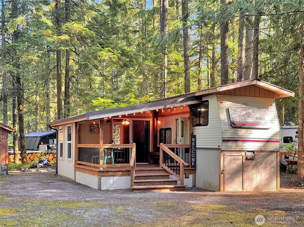 203 1 Fireside Lodge, Deming, WA 98266
