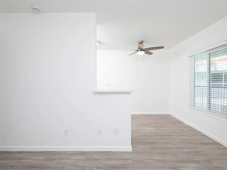 Aztec Pacific Apartments — Photo 50