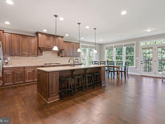4th image of 118 Natalie Ln