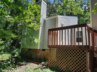 404 Magnolia Ct, Woodstock, GA 30188