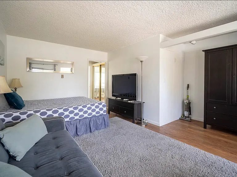 415 Gravilla St #24 — Photo 3