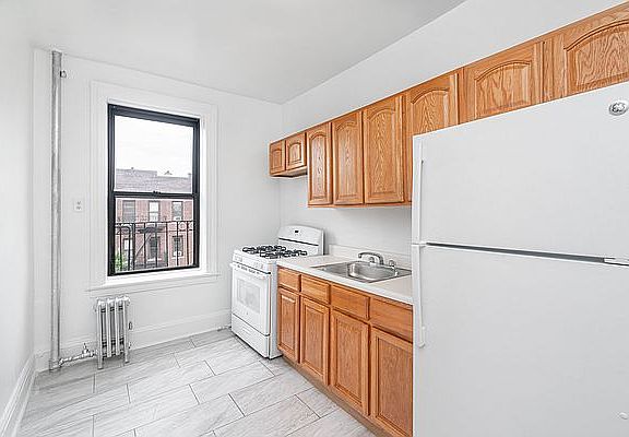5th image of 22-6 38th St #4J