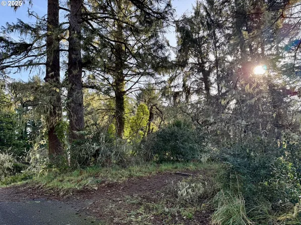 4th St #7400, Seaside, OR 97138