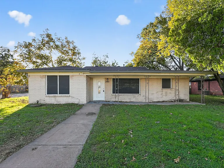 3901 Dakota Trl — Photo 12