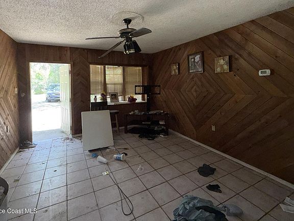 3rd image of 4220 Devoe Ave