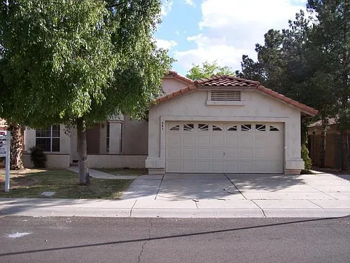 741 W Hackamore St Photo 1
