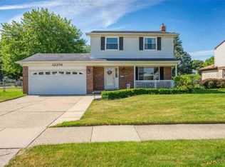 12276 N York Dr, Sterling Heights, MI 48313
