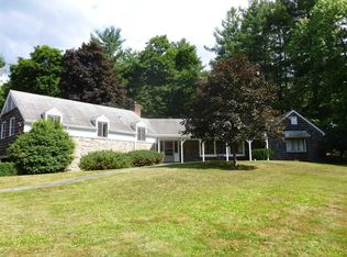 10 Daisy Ln, Poughkeepsie, NY 12603