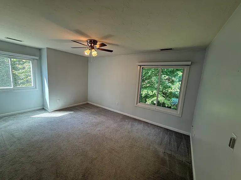 330 Sunderland Rd #39 — Photo 8