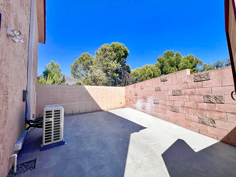 14475 Foothill Blvd #10 — Photo 24