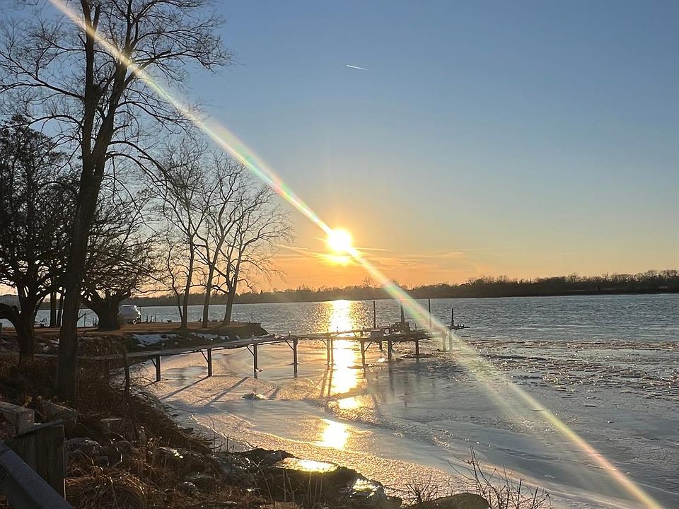 2nd image of 0 W River Rd