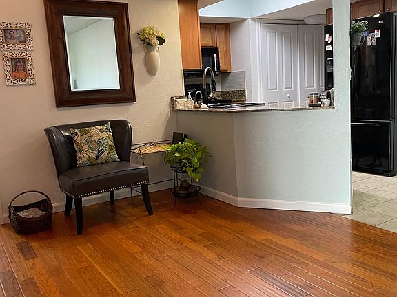 5th image of 13240 White Marsh Ln APT 5