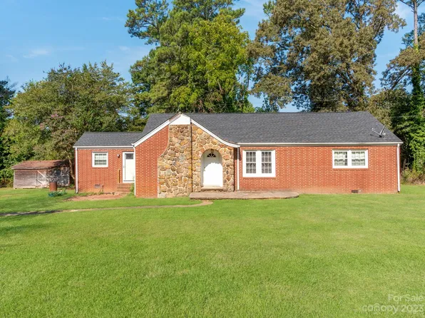 6381 State Highway 73 W, Mount Gilead, NC 27306