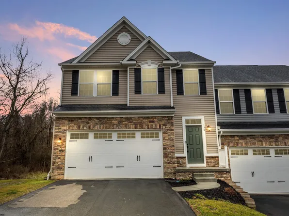 130 Magisk Ln, Morgantown, WV 26501