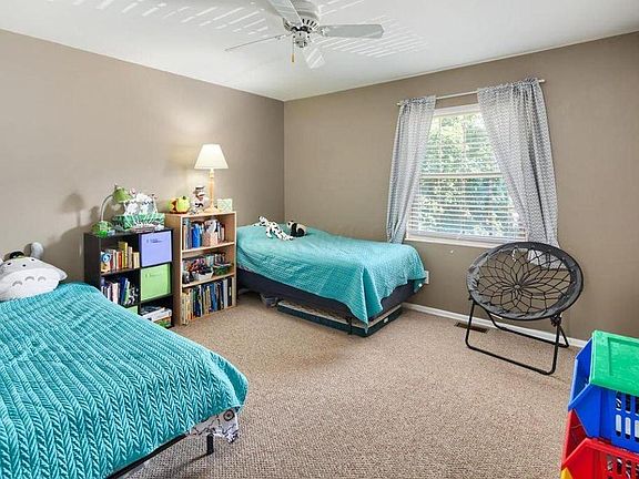 2nd Bedroom