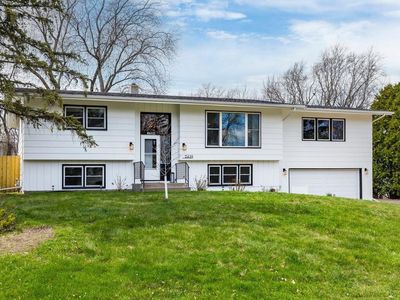 2439 Churchill St, Roseville, MN, 55113