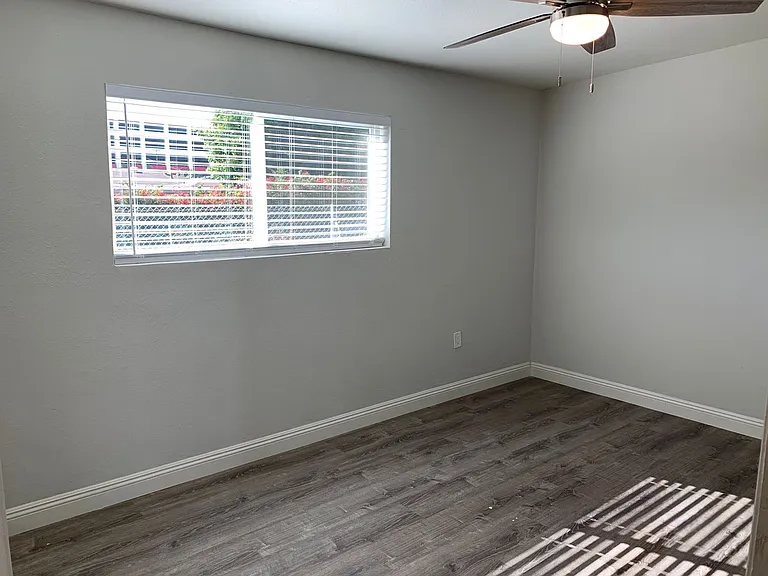 7800 Athens Circle — Photo 6