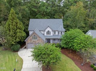 128 Wheatsbury Dr, Cary, NC 27513