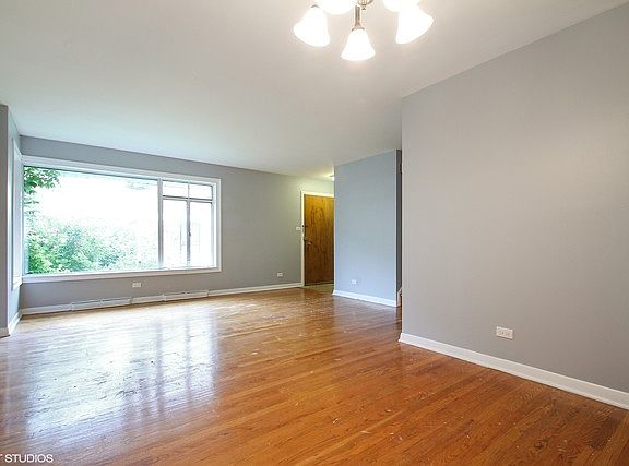 3rd image of 2540 W Jerome St APT C