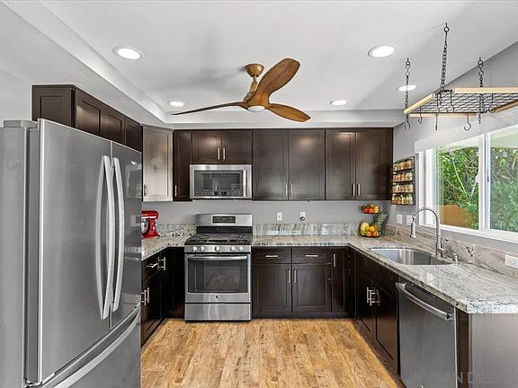 3rd image of 10785 Escobar Dr