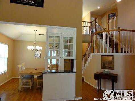 2nd image of 1506 Saxonhill Dr