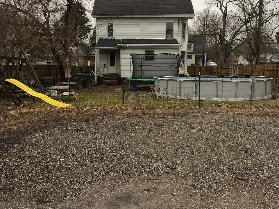 2nd image of 1106 E Seminary St