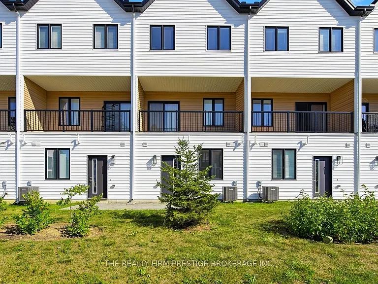 1595 Capri Cres #28 — Photo 26