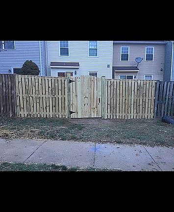 4th image of 3667 Stewart Ln