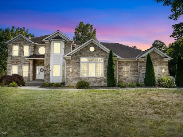 930 Chinaberry Cir S, Macedonia, OH 44056