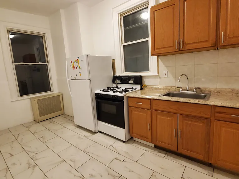 2481 Elm Pl #2 — Photo 4