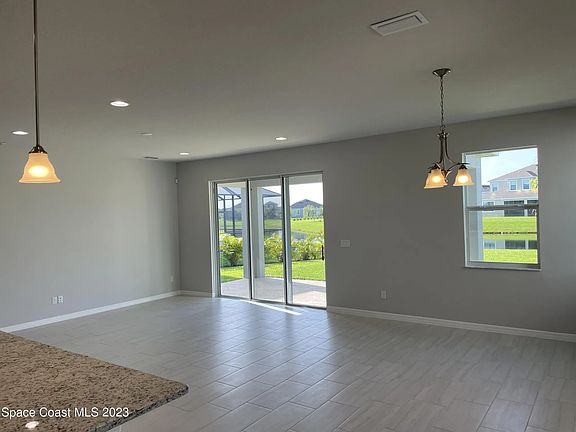 3rd image of 3085 Zeler Pl