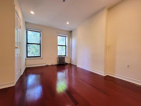 4th image of 315 E 73rd St #K