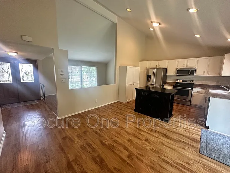 29362 Hillrise Dr — Photo 7